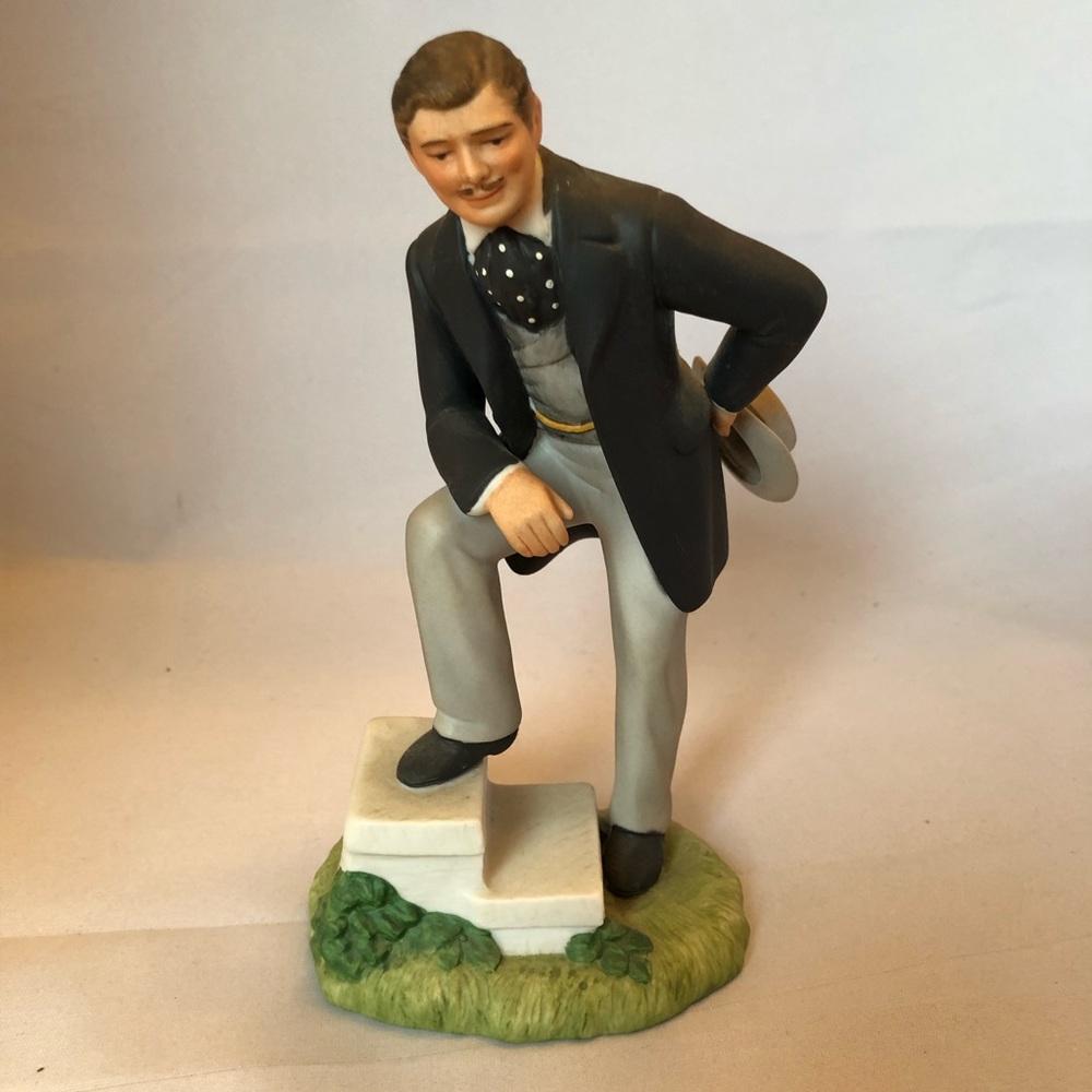 Vintage Avon “Images of Hollywood” Figurine